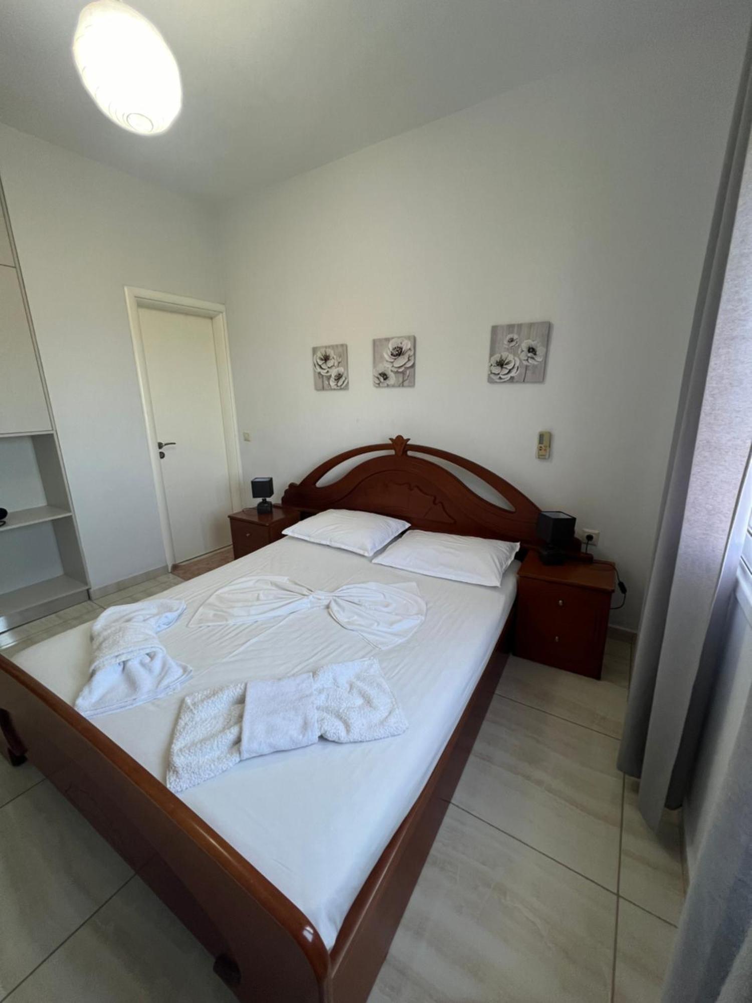 Apartments Eri Sarandë Exteriör bild
